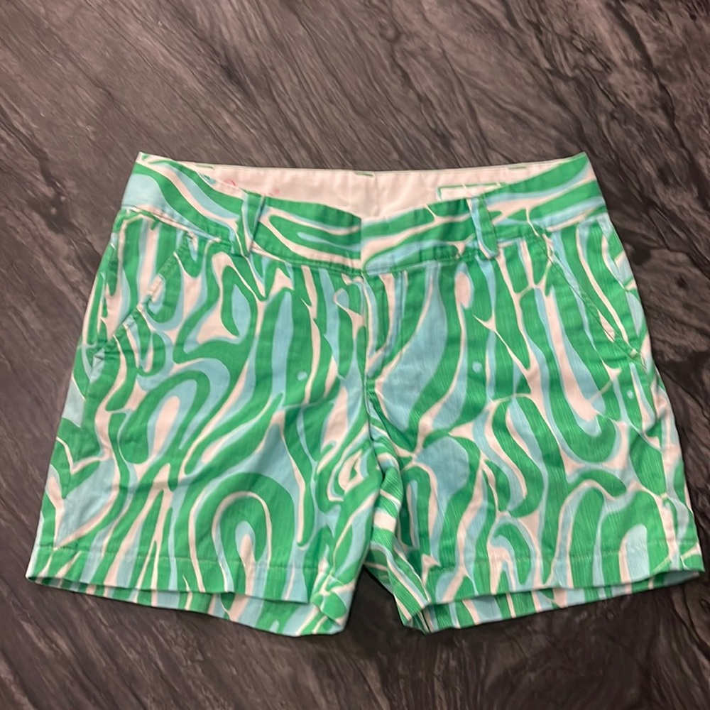 Lilly Pulitzer The Chipper Short in Finders Keepers Size 2